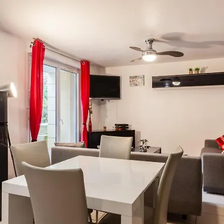Apartment Confort Bussy-Saint-Georges